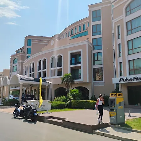 Апартамент W Grand *