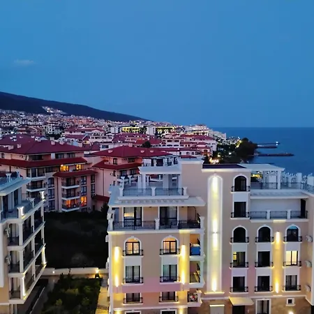 W Grand Апартамент *